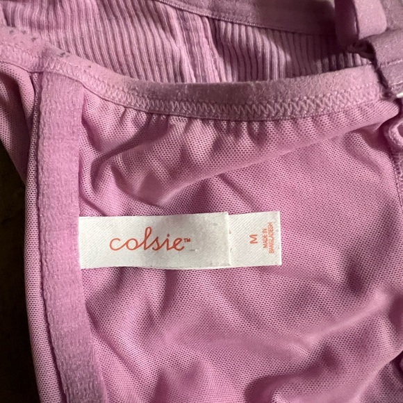 Pink Ribbed Crop Top - Picture 3 of 3